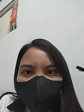 -Mie-xxx online show from February 17, 2026, 9:01 pm