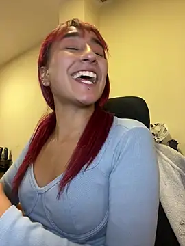 JuliethaDemon  online show from April 15, 2026, 8:09 pm