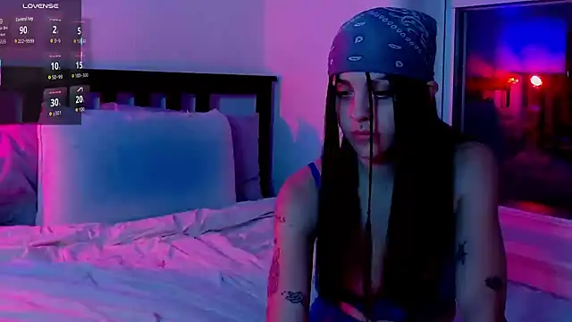 Snapshot of VanessaVipera chatting on October 11, 2025, 12:00 am VanessaVipera online show from October 11, 2025, 12:00 am