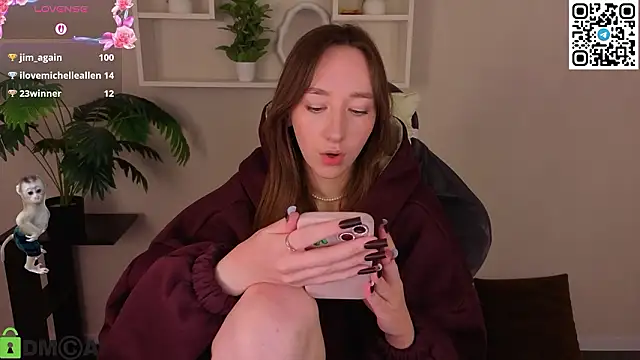 Snapshot of Miche1le_Allenne chatting on February 3, 2026, 6:33 am Miche1le Allenne online show from February 3, 2026, 6:33 am