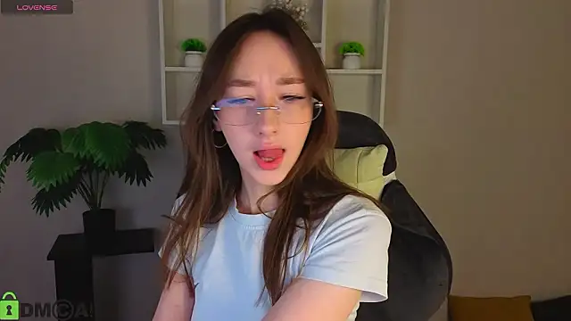 Snapshot of Miche1le_Allenne chatting on February 26, 2026, 1:05 am Miche1le Allenne online show from February 26, 2026, 1:05 am