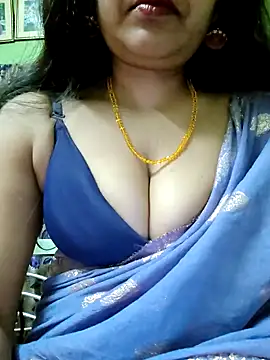 Sofia-ex online show from December 3, 2025, 7:41 am