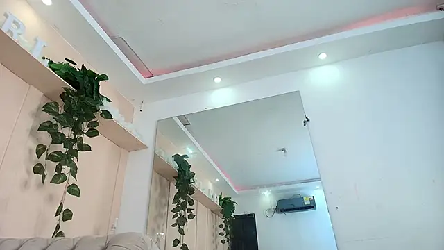 Snapshot of lorena_rubio chatting on September 9, 2025, 12:03 pm lorena rubio online show from September 9, 2025, 12:03 pm