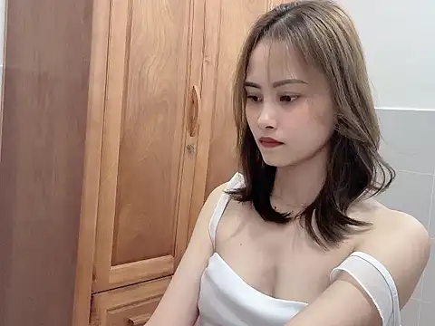 Truclynk1702 online show from September 17, 2025, 4:20 pm