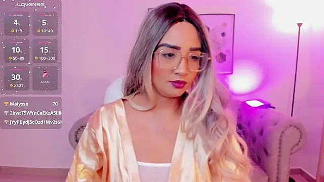 Snapshot of Sharon_breezee chatting on October 11, 2025, 2:56 am Sharon breezee online show from October 11, 2025, 2:56 am