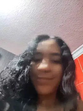 Snapshot of Amber-Sweett chatting on October 22, 2025, 3:39 am Amber-Sweett online show from October 22, 2025, 3:39 am