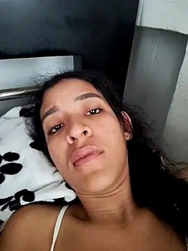 Snapshot of Amber-Sweett chatting on October 26, 2025, 3:56 pm Amber-Sweett online show from October 26, 2025, 3:56 pm