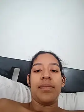 Snapshot of Amber-Sweett chatting on November 6, 2025, 3:05 pm Amber-Sweett online show from November 6, 2025, 3:05 pm