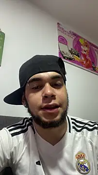 Snapshot of enzo_vittale03_ chatting on March 11, 2026, 1:32 am enzo vittale03 online show from March 11, 2026, 1:32 am