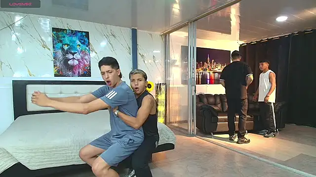 Bisexlifehot   online show from April 20, 2026, 11:28 pm