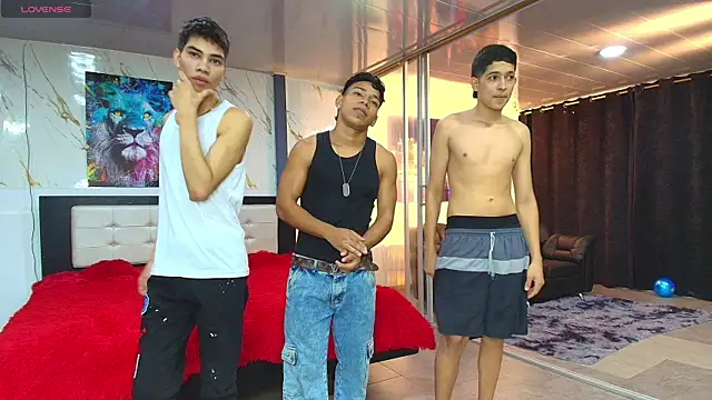 Bisexlifehot   online show from March 31, 2026, 11:51 pm