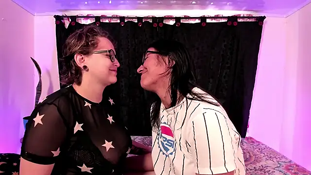 Snapshot of CrazyCakes_ chatting on February 28, 2026, 4:06 pm CrazyCakes online show from February 28, 2026, 4:06 pm