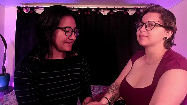 Snapshot of CrazyCakes_ chatting on February 23, 2026, 3:19 am CrazyCakes online show from February 23, 2026, 3:19 am