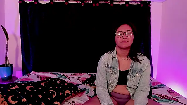 Snapshot of CrazyCakes_ chatting on February 3, 2026, 2:53 am CrazyCakes online show from February 3, 2026, 2:53 am