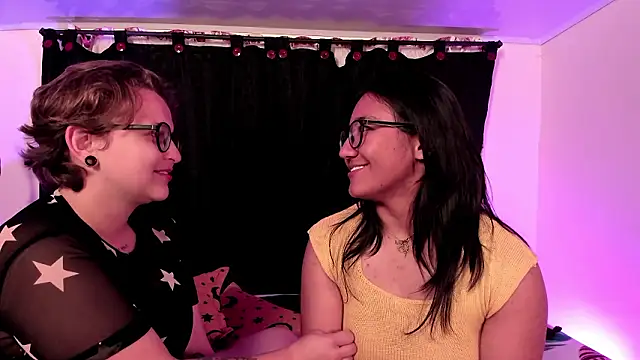 Snapshot of CrazyCakes_ chatting on February 10, 2026, 1:59 am CrazyCakes online show from February 10, 2026, 1:59 am