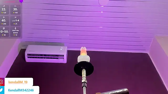 Snapshot of _Kendall_19 chatting on February 5, 2026, 8:04 pm Kendall 19 online show from February 5, 2026, 8:04 pm