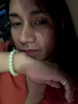 pretty TRANSjona online show from November 16, 2025, 8:19 am