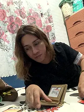 pretty TRANSjona online show from January 16, 2026, 6:23 pm