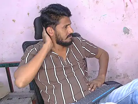 krishjaat43 online show from April 7, 2026, 5:48 pm