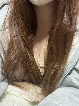 mayu06000 online show from October 28, 2025, 4:17 pm