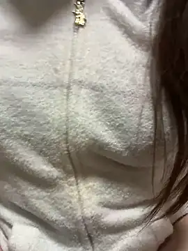 mayu06000 online show from October 25, 2025, 4:29 pm