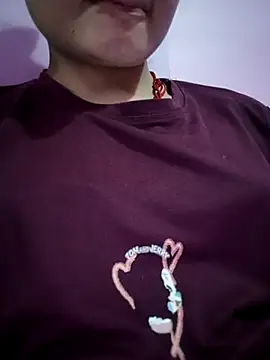 Snapshot of RAYI_Queen_1 chatting on September 20, 2025, 5:23 am RAYI Queen 1 online show from September 20, 2025, 5:23 am