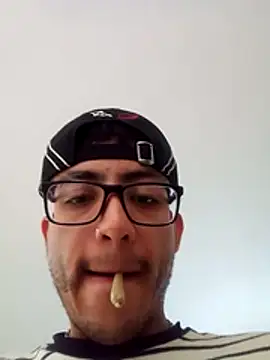 Snapshot of Jaleale33 chatting on November 26, 2025, 4:07 pm Jaleale33 online show from November 26, 2025, 4:07 pm