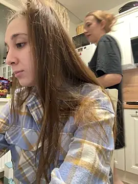 yourfavpsy  online show from April 13, 2026, 5:39 pm