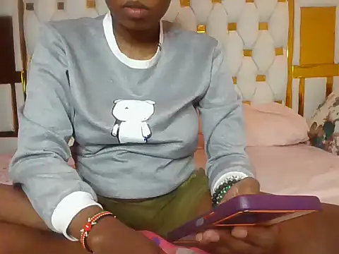 Nodia32 online show from September 27, 2025, 8:53 am