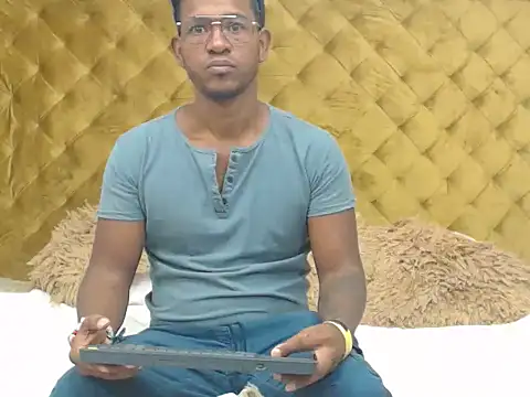 AndyCalifornia1 online show from October 17, 2025, 11:56 am