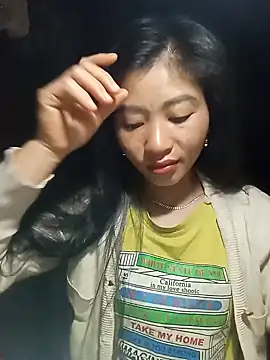 Phuongphuongg online show from November 1, 2025, 9:36 am