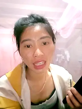 Phuongphuongg online show from November 10, 2025, 3:44 am