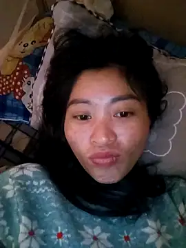 Phuongphuongg online show from November 28, 2025, 4:12 am