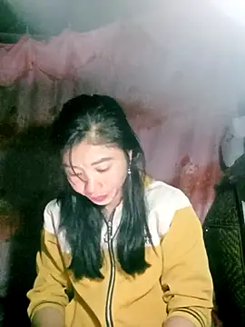 Phuongphuongg online show from November 18, 2025, 2:05 am