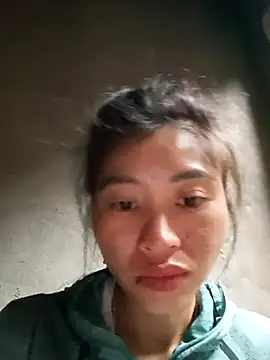 Phuongphuongg online show from October 25, 2025, 9:52 am