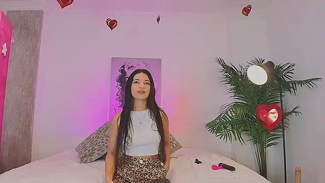 Snapshot of LUNAA___ chatting on February 23, 2026, 4:03 am LUNAA online show from February 23, 2026, 4:03 am