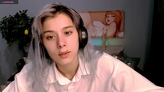 SophieAsh online show from October 11, 2025, 7:31 am