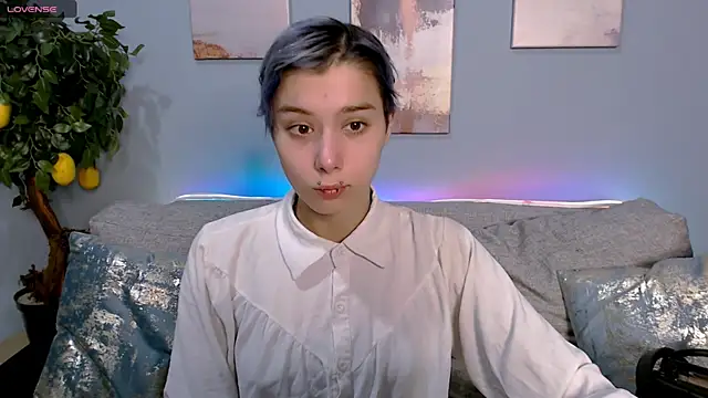 SophieAsh online show from September 25, 2025, 6:52 am