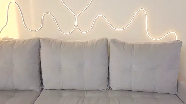 KathrynBrooks online show from September 22, 2025, 1:39 pm