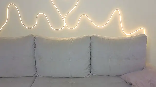 KathrynBrooks online show from November 24, 2025, 3:34 pm