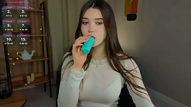 Snapshot of MollyBaby chatting on February 5, 2026, 1:51 pm MollyBaby online show from February 5, 2026, 1:51 pm