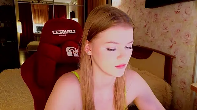 Jenny Skinner20 online show from December 13, 2025, 8:04 pm