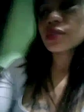 zoeytransph online show from November 26, 2025, 9:53 am