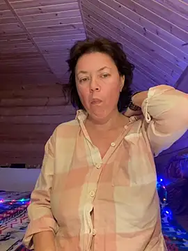 Kiravix online show from December 22, 2025, 7:36 pm