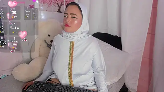 Snapshot of MarianFadel chatting on February 25, 2026, 1:22 pm MarianFadel online show from February 25, 2026, 1:22 pm