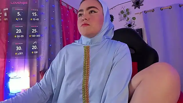 Snapshot of MarianFadel chatting on December 17, 2025, 12:32 pm MarianFadel online show from December 17, 2025, 12:32 pm