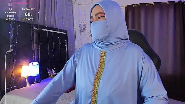 Snapshot of MarianFadel chatting on November 25, 2025, 12:38 pm MarianFadel online show from November 25, 2025, 12:38 pm