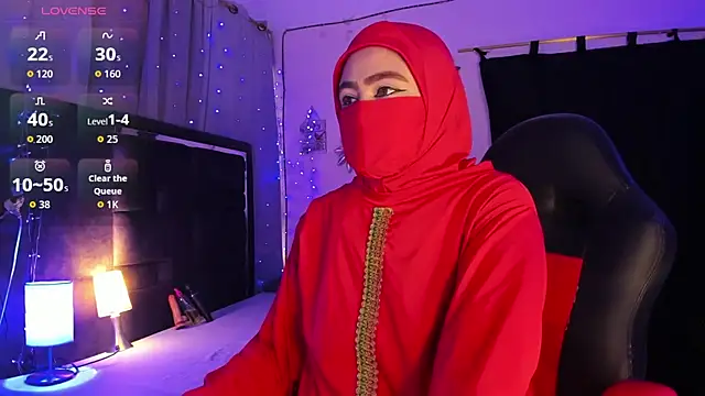 Snapshot of MarianFadel chatting on October 21, 2025, 12:26 pm MarianFadel online show from October 21, 2025, 12:26 pm