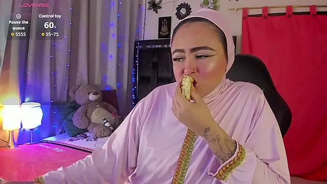 Snapshot of MarianFadel chatting on February 10, 2026, 12:26 pm MarianFadel online show from February 10, 2026, 12:26 pm