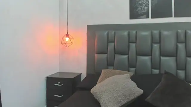 dakota roussee online show from September 18, 2025, 12:08 pm